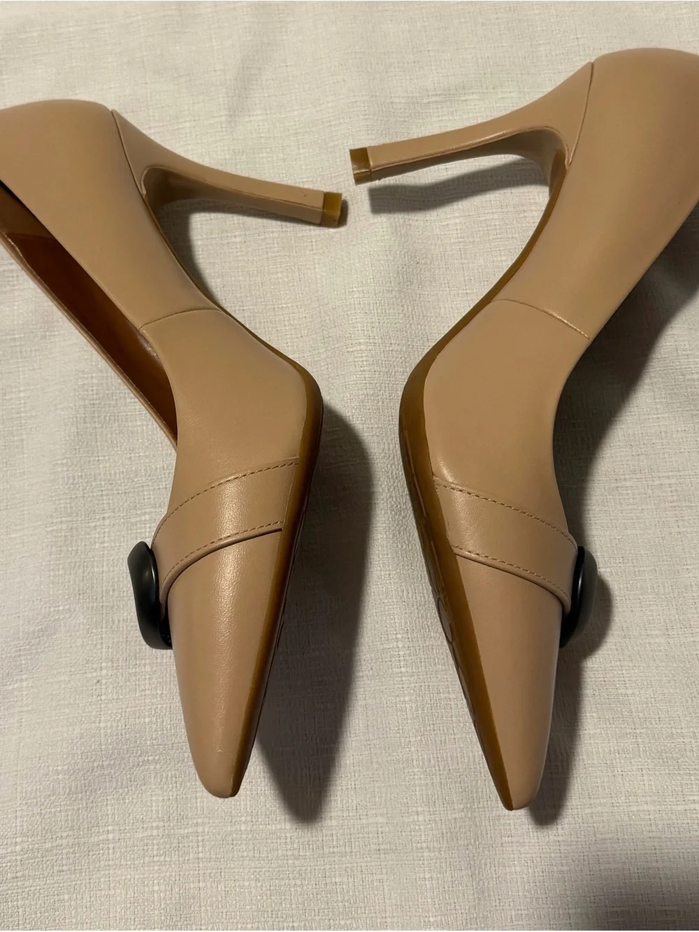 Coach Women's waverly signature bucle Nude Pointed-Toe Buckle Pumps 7B glam - Picture 3 of 9